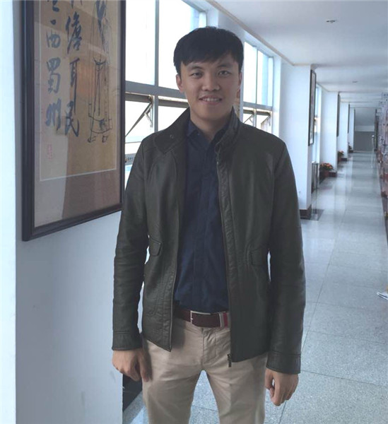 陳江濤_1.jpg